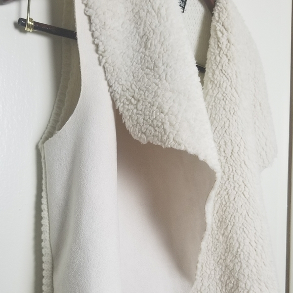 Almost Famous Coat/Long Vest - Picture 5 of 5